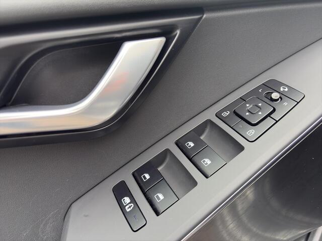 KIA Niro 1.6 GDi Hybrid DynamicPlusLine Automaat | Leder | Stoel & Stuurverwarming | Camera | Cruise | Dodehoek | Navi | Apple Carplay & Android Auto |