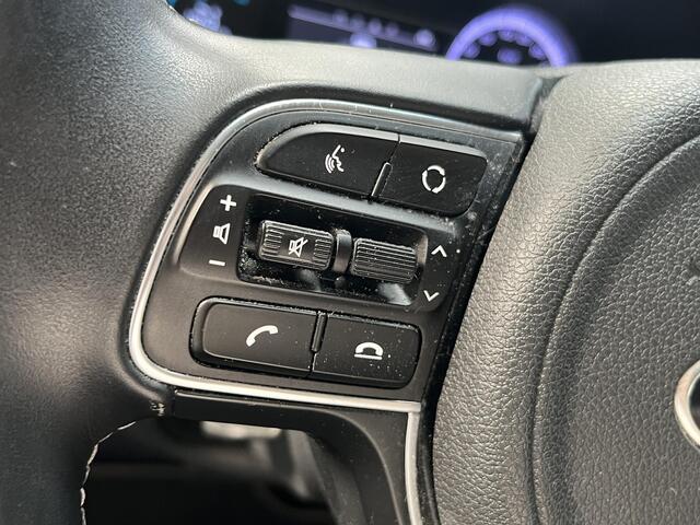 KIA Niro 1.6 GDi Hybrid DynamicLine met All Season Banden en een Trekhaak!