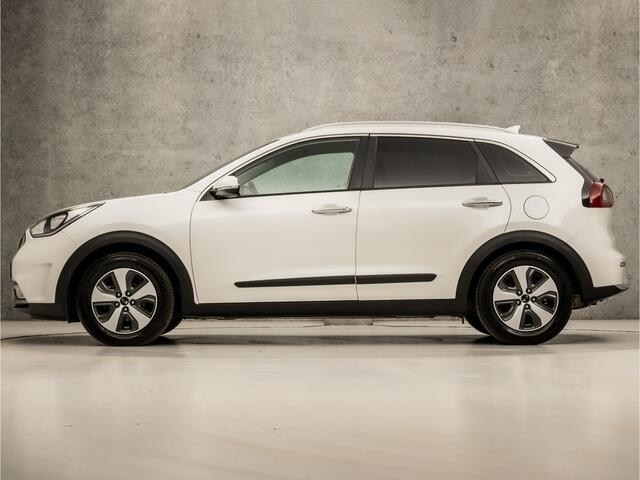 KIA Niro 1.6 GDi Hybrid DynamicLine 142Pk Automaat (APPLE CARPLAY, NAVIGATIE, CLIMATE, CAMERA, GETINT GLAS, SPORTSTOELEN, LEDER, LANE ASSIST, NIEUWE APK, NIEUWSTAAT)