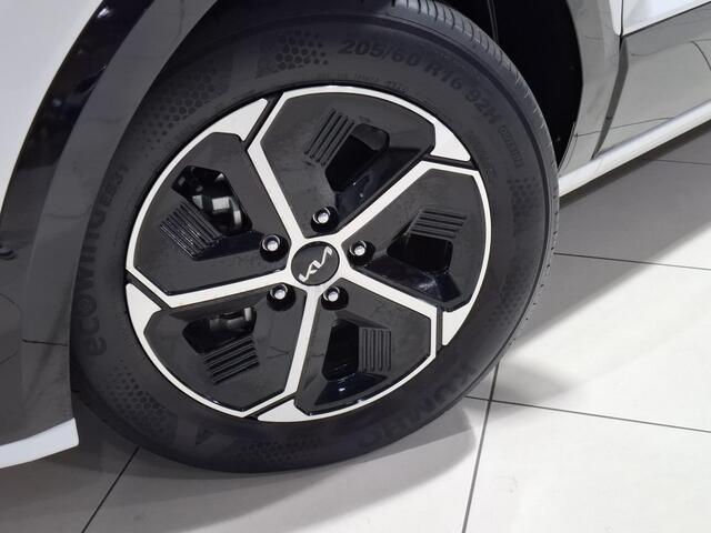 KIA Niro 1.6 GDi Hybrid DynamicLine Trekhaak, Apple Carplay/Android Auto, Navigatie, Camera