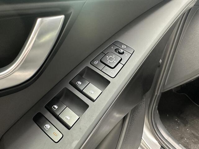 KIA Niro 1.6 GDi Hybrid DynamicLine