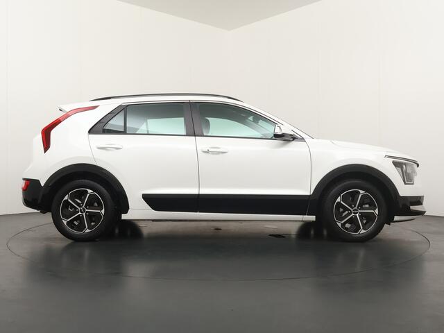 KIA Niro 1.6 GDi Hybrid Dynamicline Nieuw Model! - Navigatie - All-Season banden - Adaptieve Cruise Control - Climate Control - Trekhaak - Fabrieksgarantie tot 30-08-2029