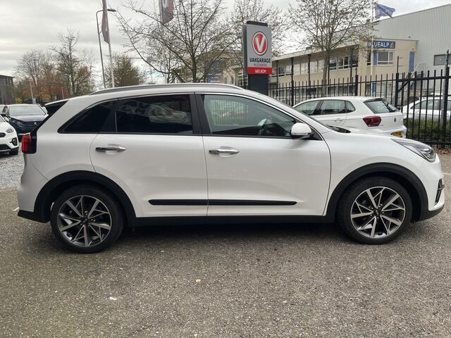 KIA Niro 1.6 GDi Hybrid ExecutiveLine // LED // LEDER // ELEK. STOEL+GEHEUGEN // JBL AUDIO // DODEHOEK // CAMERA+SENSOREN //