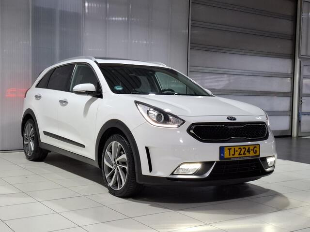 KIA Niro 1.6 GDi Hybrid Design Edition , Stoel en Stuur verwarming, schuif kantel dak. Navigatie.