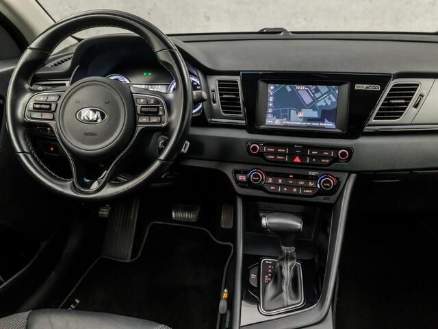 KIA Niro 1.6 GDi Hybrid Dynamic 142Pk Automaat (APPLE CARPLAY, NAVIGATIE, CAMERA, LEDER, SPORTSTOELEN, TREKHAAK, CRUISE, PARKEERSENSOREN, NIEUWSTAAT)