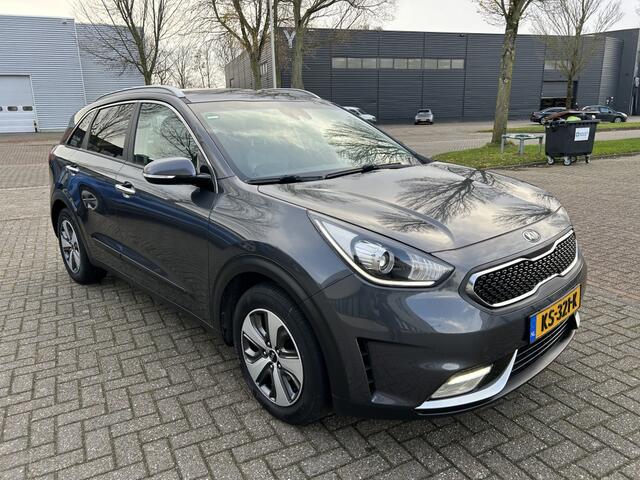 KIA Niro 1.6 GDi H. First Ed. CARPLAY NAVI CAMERA DEALER.