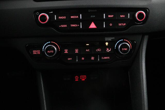 KIA Niro 1.6 GDi Hybrid ExecutiveLine BOVAG Garantie | Climate Control | Camera | Navigatie | Apple Carplay / Android Auto