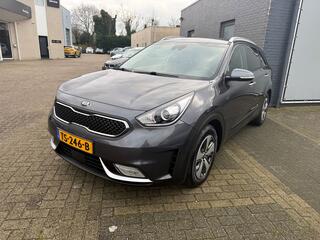kia-niro-1.6-gdi-hybrid-businesslin