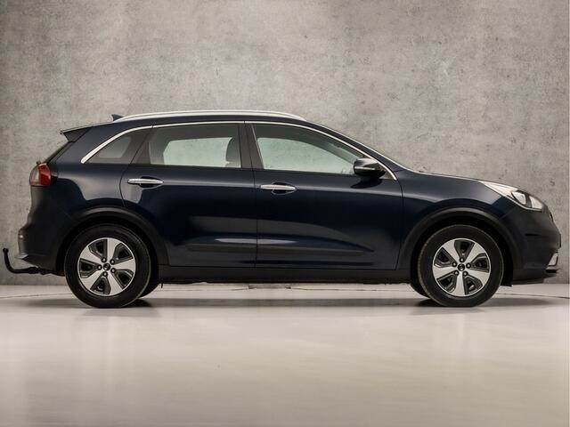 KIA Niro 1.6 GDi Hybrid Dynamic 142Pk Automaat (APPLE CARPLAY, NAVIGATIE, CAMERA, LEDER, CLIMATE, TREKHAAK, SPORTSTOELEN, PARKEERSENSOREN, CRUISE, LANE ASSIST, NIEUWE APK, NIEUWSTAAT)
