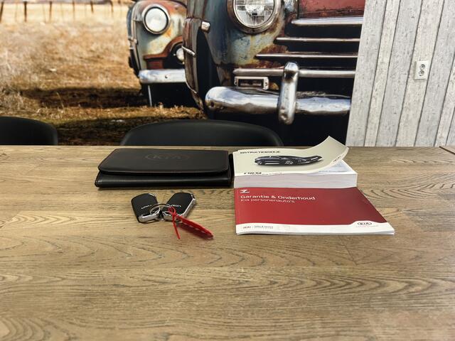 KIA Niro 1.6 GDi Hybrid 1e EIGENAAR OPEN DAK CAMERA HALF LEER LED NAVI ADAP CRUISE ECC