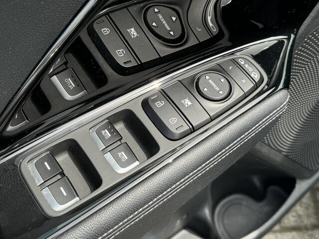 KIA Niro 1.6 GDi HYBRID DynamicLine 18 INCH - NAVI + CAMERA