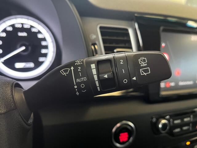 KIA Niro 1.6 GDi Hybrid ExecutiveLine | Trekhaak | Stoel-/stuurverwarming