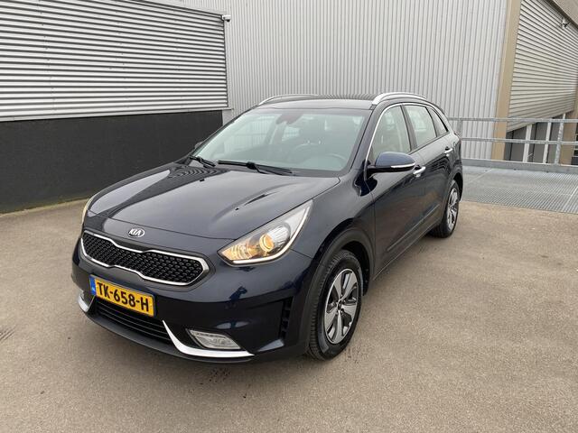 KIA Niro 1.6 GDi Hybrid DynamicLine NL-auto, boekjes compleet, parkeersensoren, cruise control, navigatie, Apple CarPlay/Android Auto, achteruitrijcamera