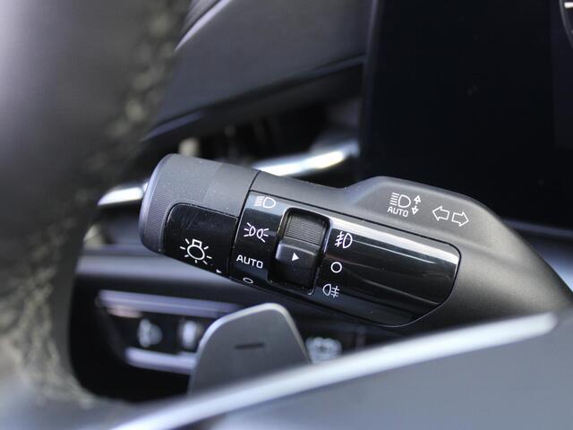 KIA Niro 1.6 GDi Hybrid ExecutiveLine | Camera | Leer | Schuifdak | Stoelverwarming+ventilatie | Elektr. stoelverstelling + achterklep | 18" LM | HUD |