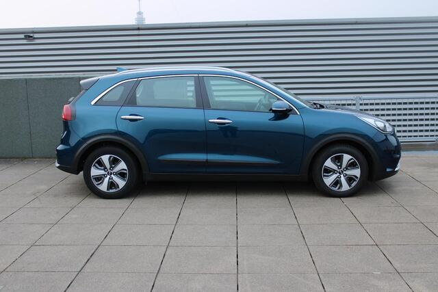 KIA Niro 1.6 GDi Hybrid DynamicLine TREKHAAK, NAVIGATIE, ACHTERUITRIJCAMERA, METAALLAK