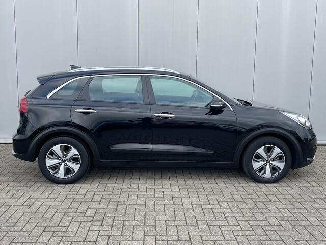 KIA Niro 1.6 GDi Hybrid Dynamicline Automaat Navgatie, Climate Control, Cruise Control, Achteruitrijcamera, Half Leder,