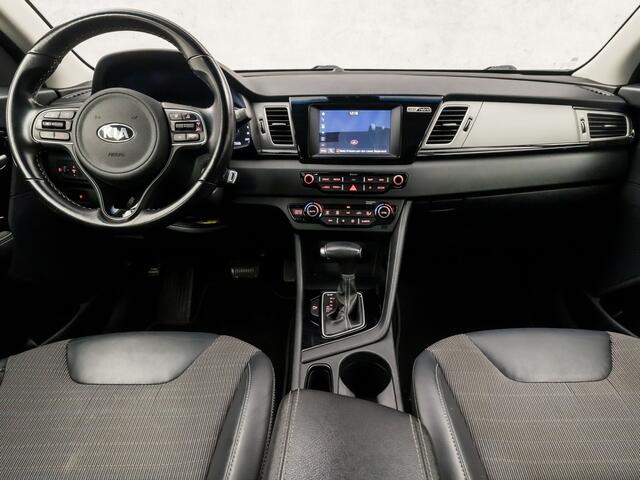 KIA Niro 1.6 GDi Hybrid ExecutiveLine 142Pk Automaat (APPLE CARPLAY, NAVIGATIE, CAMERA, LEDER, TREKHAAK, SPORTSTOELEN, XENON, ADAPTIVE CRUISE, KEYLESS, NIEUWSTAAT)