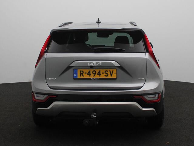 KIA Niro 1.6 GDi Hybrid DynamicPlusLine | Trekhaak | 4-season banden | Parkeersensoren v+a met achteruitrijcamera | Zonnedak | Metaalkleur |