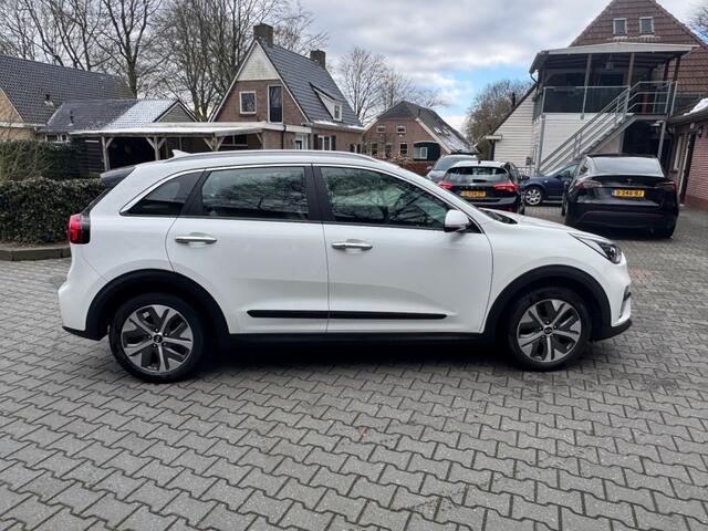 KIA Niro DYNAMICLINE 64 KWH - virtual cockpit adaptive cruise
