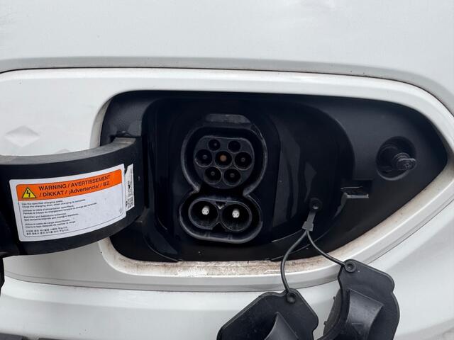 KIA Niro DYNAMICLINE 64 KWH - virtual cockpit adaptive cruise