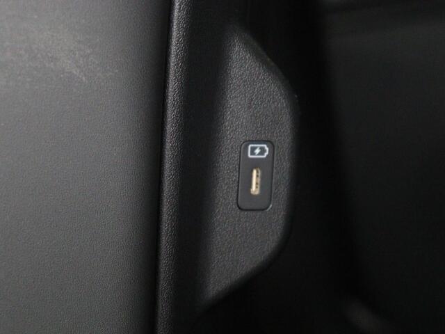 KIA Niro 1.6 GDi Hybrid DynamicPlusLine | Schuifdak | Head-Up | Stoelverwarming | Leder | Camera | Carplay | Keyless | Side Assist | Navigatie | File Assistent | Full LED