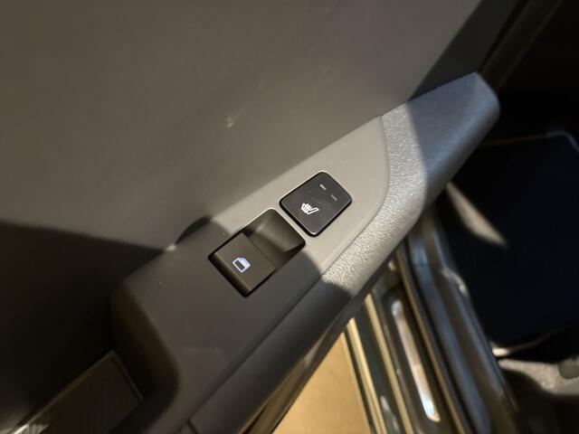 KIA Niro 1.6 GDi Hybrid ExecutiveLine // trekhaak / info Roel 0492-588951 1e eigenaar // trekhaak // 34.000km // info Roel 0492-588951 info roel 0492-588951