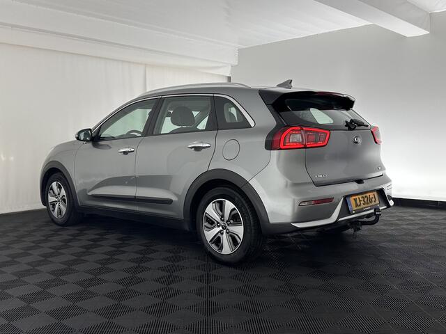KIA Niro 1.6 GDi Hybrid ExecutiveLine (INCL.BTW) Aut. *LEATHER-FABRIC | NAVI-FULLMAP | KEYLESS | CAMERA | COMFORT-SEATS | DIGI-COCKPIT | LANE-ASSIST | ECC | CARPLAY | PDC | TOWBAR | 16''ALU*