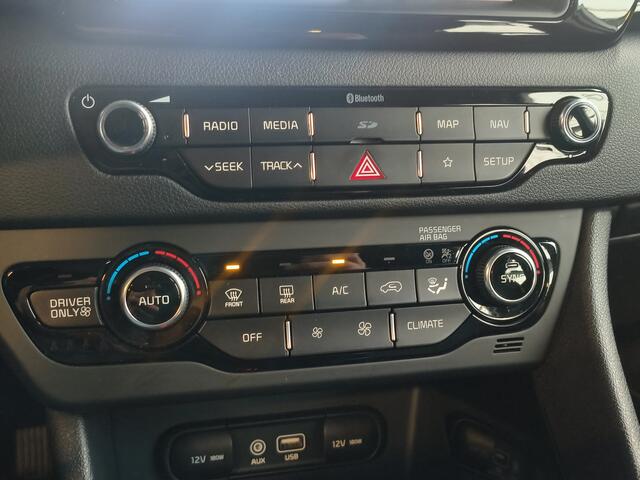 KIA Niro 1.6 GDi Hybrid DynamicLine Rijklaar + 12 maanden Bovag-garantie Henk Jongen Auto's in Helmond, al 50 jaar service zoals 't hoort!