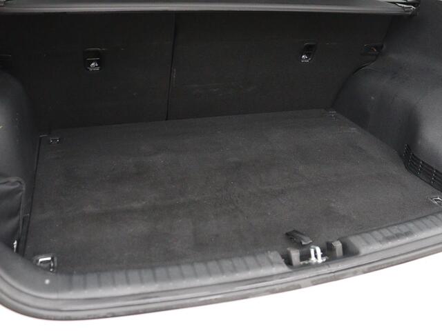 KIA Niro 1.6 GDi PHEV DynamicLine | Half leder | Adaptive cruise | Camera | Carplay | Navigatie | Climate control | Bluetooth | Parkeerhulp