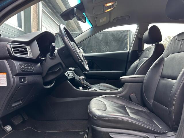 KIA Niro 1.6 GDI H. BUSINESSL / Leder / Trekhaak / All season /