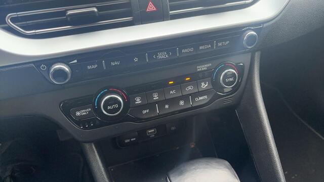 KIA Niro 1.6 GDi Hybrid DynamicLine TREKHAAK / CAMERA / CARPLAY / ACC / NAVI / CLIMA / BLUETOOTH / NL-AUTO