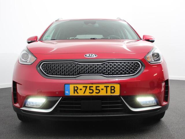 KIA Niro 1.6 GDi Automaat Hybrid DynamicLine | Trekhaak | Navigatie | Camera | Parkeer sensoren V+A | Cruise Control | Lichtmetalen Velgen | Extra getint glas | Keyless