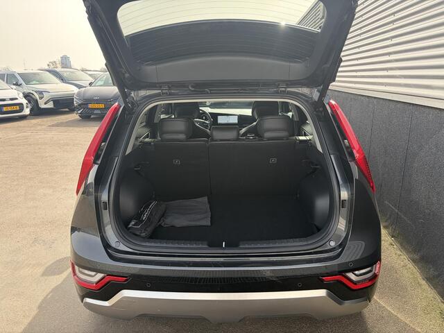 KIA Niro 1.6 GDi Hybrid Launch Edition Nieuw geleverd, Dealer onderhouden 1e eign.: Schuif-/kanteldak, trekhaak 13-polig, head-up display, stoelverwarming- & ventilatie, stuurverwarming, adaptieve cruise control, Apple CarPlay/Android Auto