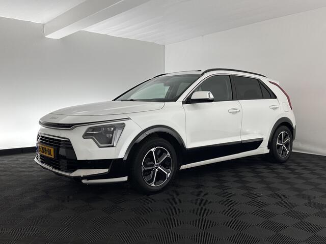KIA Niro 1.6 GDi Hybrid DynamicPlusLine (INCL-BTW) Aut. *PANO | HEAD-UP | LEATHER | DIGI-COCKPIT | NAVI-FULLMAP | DAB | ADAPTIVE-CRUISE | CAMERA | HEATED-COMFORTSEATS | KEYLESS | PRIVACYGLASS | SHIFTPADDLES | CARPLAY | TOWBAR*