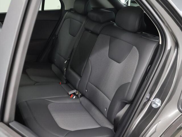 KIA Niro 1.6 GDi PHEV DynamicPlusLine Edition | 18" lichtmetalen velgen | Elektrisch verstelbare bestuurdersstoel | Stoel/Stuurwielverwarming | LED Koplampen | Elektrisch bedienbare achterklep |