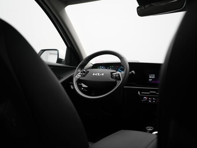 KIA Niro 1.6 GDi DynamicLine PHEV 182pk Dealer O.H SOH 96,2% | Adaptive Cruise | Camera | Sportstoelen & Stuur Verwarmd | Keyless | Pilot Assist | Blis | Navigatie | Virtual | DAB | Plug In Hybrid |
