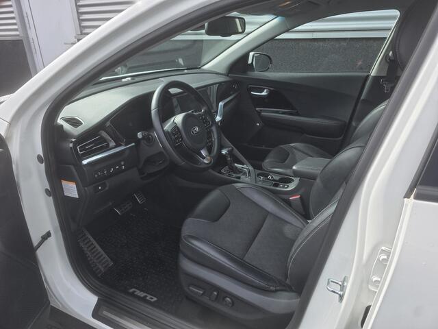 KIA Niro 1.6 GDi Hybrid DynamicPlusLine Trekhaak, Navigatie, Smart Key, Privacy glass, 18" LMV, Dodehoekdetectie, Elek. bestuurdersstoel,