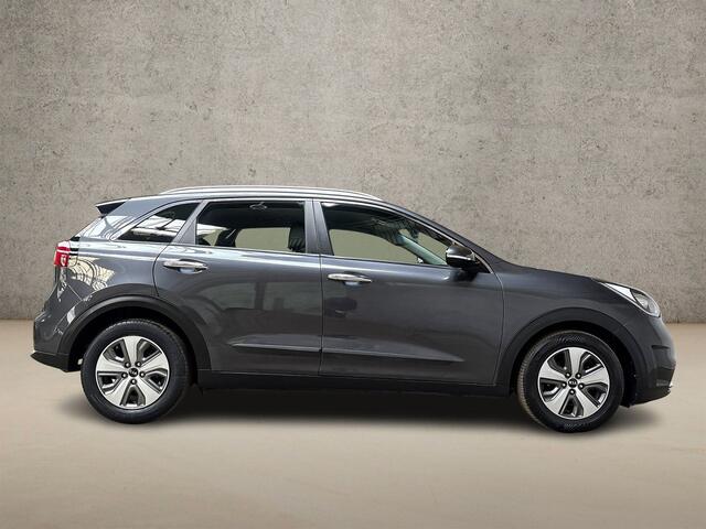 KIA Niro 1.6 GDi Hybrid ExecutiveLine Automaat (APPLE CARPLAY, NAVIGATIE, LEDER, PARKEERSENSOREN, SPORTSTOELEN, CRUISE, NIEUWE APK, NIEUWSTAAT)