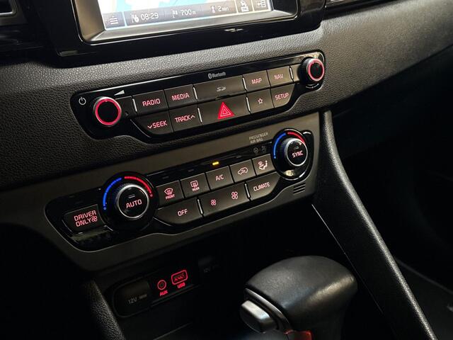 KIA Niro 1.6 GDi Hybrid ExecutiveLine Automaat (APPLE CARPLAY, NAVIGATIE, LEDER, PARKEERSENSOREN, SPORTSTOELEN, CRUISE, NIEUWE APK, NIEUWSTAAT)
