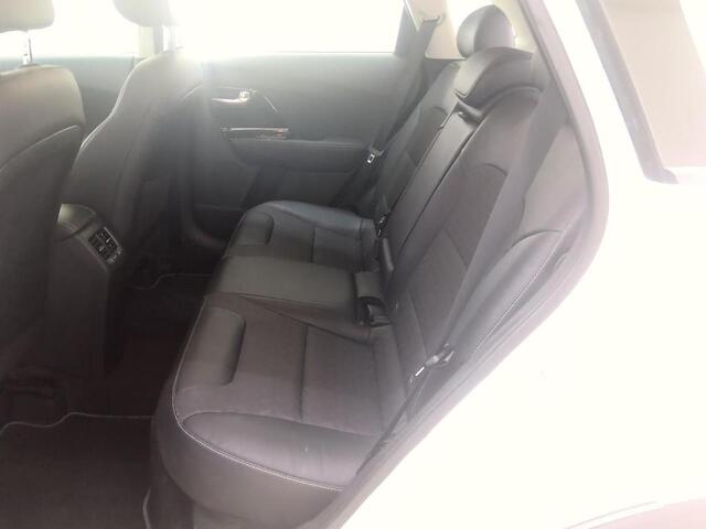 KIA Niro 1.6 GDI HYBRID DYNAMICLINE I AUTOMAAT I TREKHAAK I APPLE CARPLAY I P-CAMERA