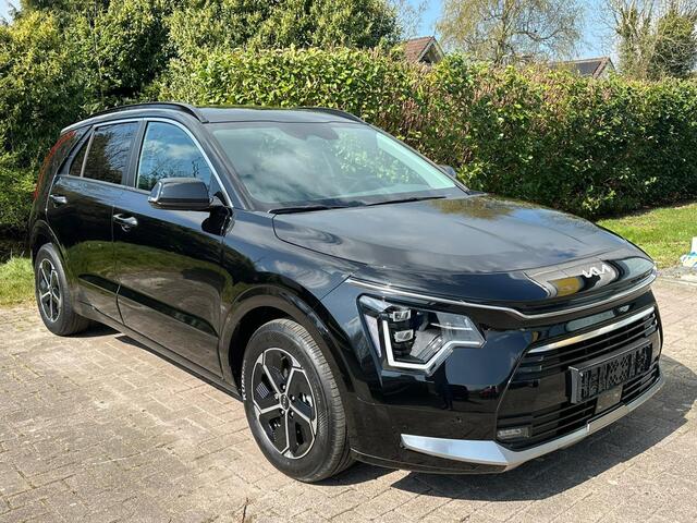 KIA Niro 1.6 GDi PHEV DynamicPlusLine | Stoelverwarming | Elektrisch verstelbare stoelen met geheugen | Achteruitrijcamera | Adaptive cruise control