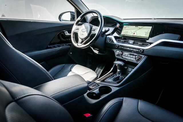 KIA Niro 1.6 GDi Hybrid ExecutiveLine | Automaat | Ned Auto | Leer | 2028 Fabr-Gar | Pano-Dak | | Trekhaak | Navi | Clima | Camera | Cruise | Pdc | Led | 17 Inch Lmv |