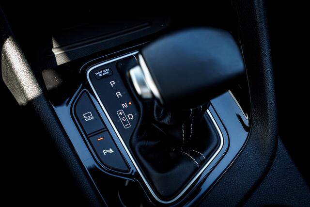 KIA Niro 1.6 GDi Hybrid ExecutiveLine | Automaat | Ned Auto | Leer | 2028 Fabr-Gar | Pano-Dak | | Trekhaak | Navi | Clima | Camera | Cruise | Pdc | Led | 17 Inch Lmv |