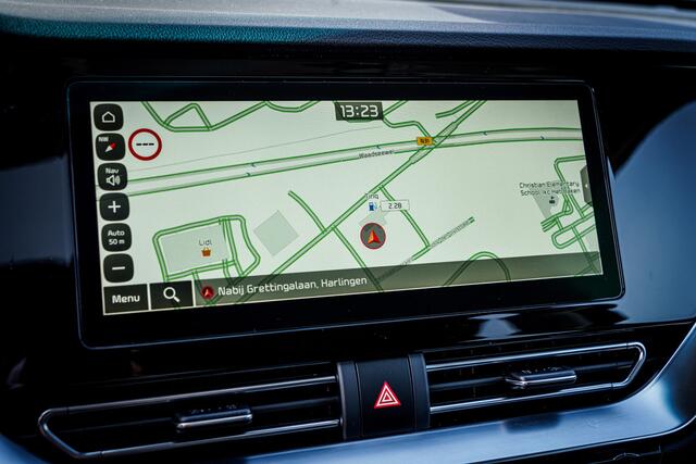 KIA Niro 1.6 GDi Hybrid ExecutiveLine | Automaat | Ned Auto | Leer | 2028 Fabr-Gar | Pano-Dak | | Trekhaak | Navi | Clima | Camera | Cruise | Pdc | Led | 17 Inch Lmv |