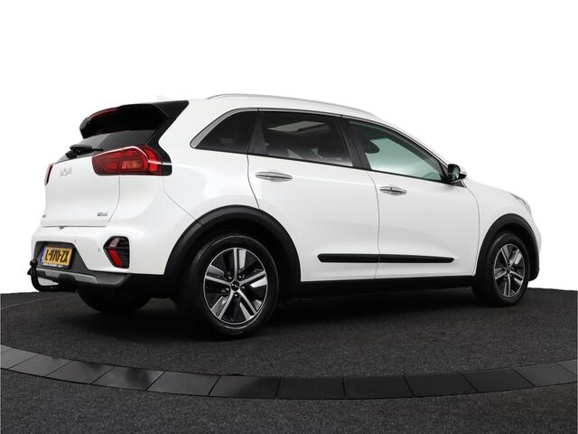 KIA Niro 1.6 GDi Hybrid ExecutiveLine Stoelverwarming/ventilatie - Schuif-/Kanteldak - Apple Carplay/Android Auto - Trekhaak - Dealer Onderhouden - Fabrieksgarantie t/m 02-09-2028
