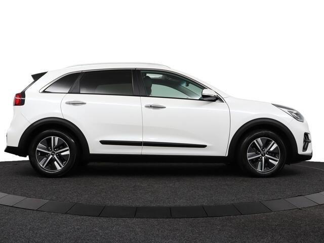 KIA Niro 1.6 GDi Hybrid ExecutiveLine Stoelverwarming/ventilatie - Schuif-/Kanteldak - Apple Carplay/Android Auto - Trekhaak - Dealer Onderhouden - Fabrieksgarantie t/m 02-09-2028