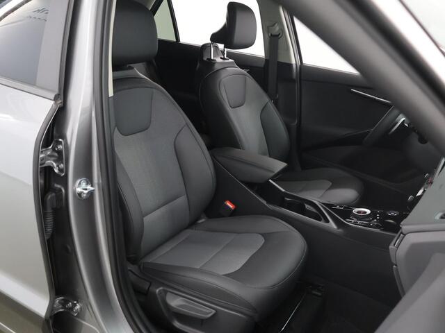 KIA Niro 1.6 GDi PHEV DynamicPlusLine Edition | 18" lichtmetalen velgen | Elektrisch verstelbare bestuurdersstoel | Stoel/Stuurwielverwarming | LED Koplampen | Elektrisch bedienbare achterklep |