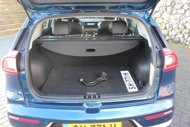 KIA Niro 1.6 GDi Hybrid DynamicLine 1300kg trekhaak, Camera, Carplay, Dab+ audio, cruise en climate control.