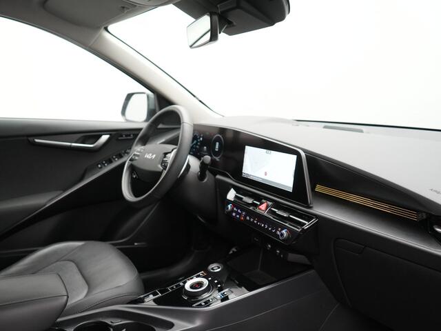 KIA Niro 1.6 GDi ExecutiveLine PHEV 182pk Dealer O.H. | Trekhaak Afn. | Adaptive Cruise | Head Up | Lederen Sportstoelen Memory & Ventilatie | Harman & Kardon | Camera | Stoelen & Stuur Verwarmd | Blis | Apple Carplay | DAB | Plug In Hybrid |