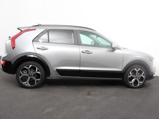 KIA Niro 1.6 GDi Hybrid DynamicPlusLine Navigatie Apple Carplay Android Auto Camera Parkeersensoren Adaptive Cruise Control Stoel- en stuurverwarming Dodehoekdetectie Climate Control Lichtmetalen velgen